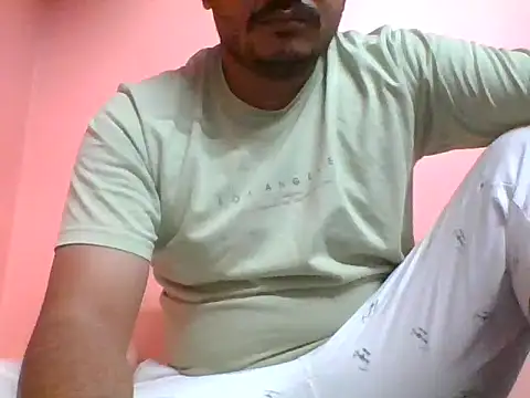 naughtymike0007 online show from February 4, 2026, 3:18 pm