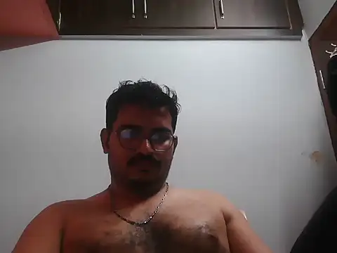 naughtymike0007 online show from April 5, 2026, 4:13 pm