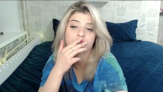 Snapshot of AleksandraFlores chatting on April 2, 2026, 2:30 am AleksandraFlores online show from April 2, 2026, 2:30 am