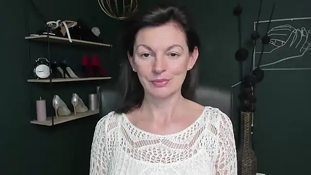 Snapshot of VivianWILD chatting on September 25, 2025, 8:31 am VivianWILD online show from September 25, 2025, 8:31 am