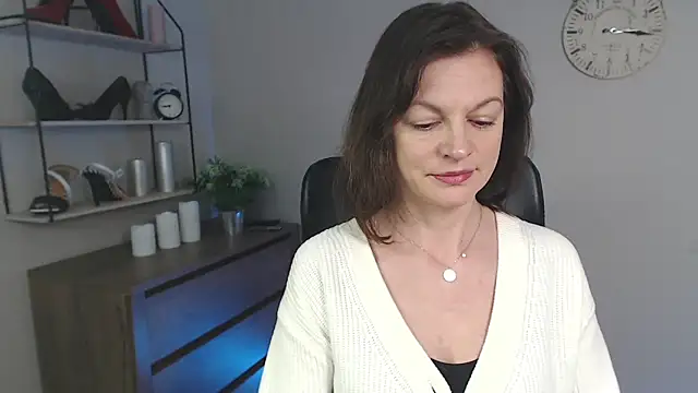 Snapshot of VivianWILD chatting on March 5, 2025, 7:05 am VivianWILD online show from March 5, 2025, 7:05 am