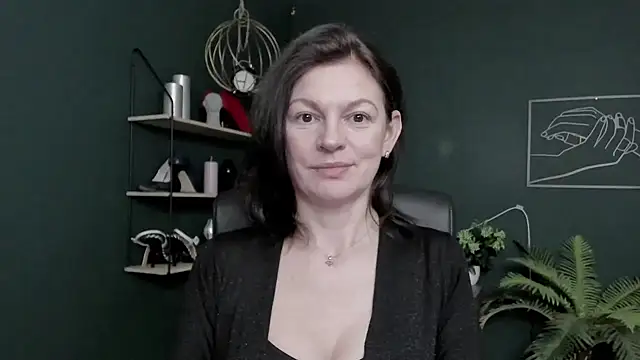 VivianWILD online show from March 12, 2026, 6:39 am