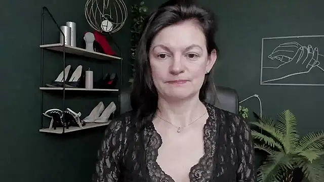 VivianWILD online show from February 27, 2026, 7:30 am