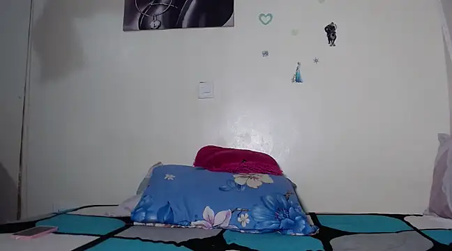 Snapshot of TeenieReeny chatting on March 1, 2025, 10:10 pm TeenieReeny online show from March 1, 2025, 10:10 pm