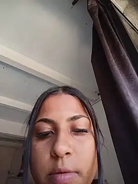 Snapshot of Giselabrunette25 chatting on June 10, 2026, 6:42 pm Giselabrunette25 online show from June 10, 2026, 6:42 pm