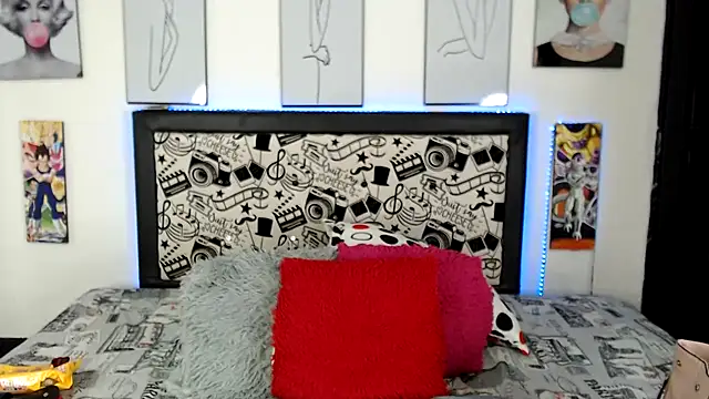 Rihana14 online show from March 27, 2026, 10:43 pm