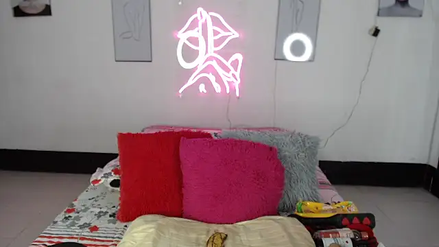 Rihana14 online show from March 18, 2026, 11:05 pm