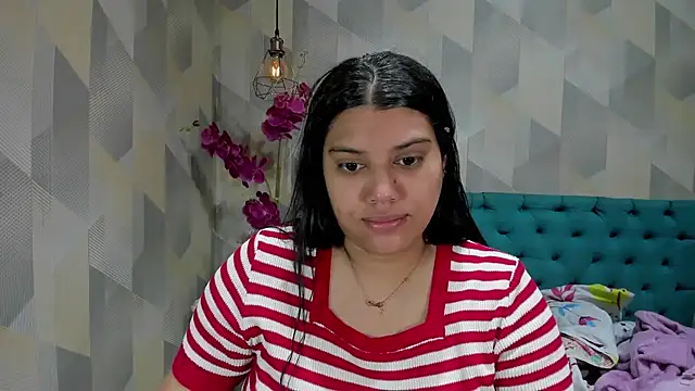 Snapshot of LindaBreeS chatting on October 6, 2025, 2:51 pm LindaBreeS online show from October 6, 2025, 2:51 pm