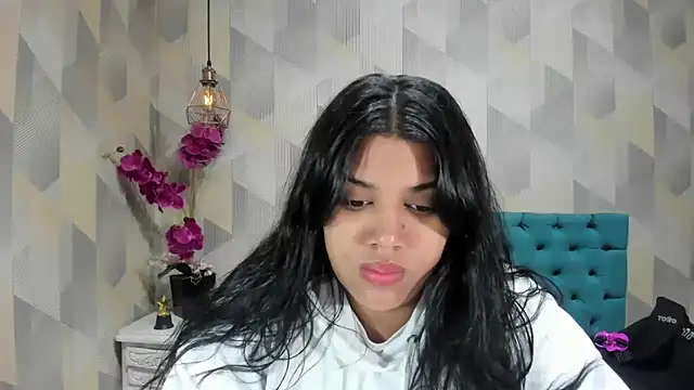 Snapshot of LindaBreeS chatting on September 27, 2025, 1:39 pm LindaBreeS online show from September 27, 2025, 1:39 pm