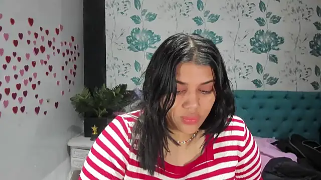 Snapshot of LindaBreeS chatting on March 18, 2025, 4:39 pm LindaBreeS online show from March 18, 2025, 4:39 pm