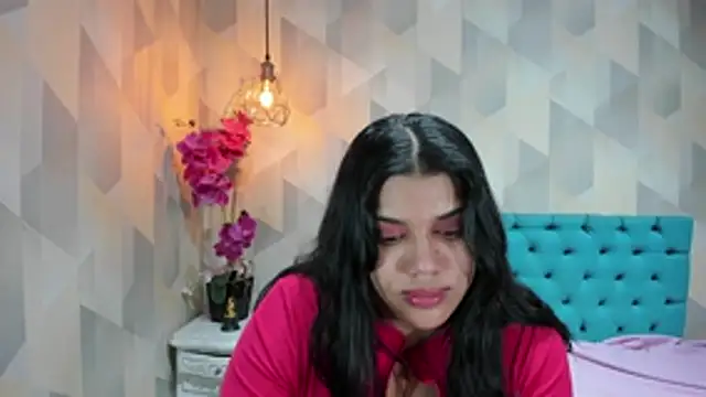 Snapshot of LindaBreeS chatting on July 16, 2026, 2:25 pm LindaBreeS online show from July 16, 2026, 2:25 pm