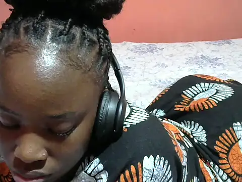 Qurate01 online show from October 4, 2025, 5:25 pm