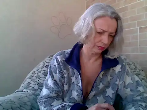 Lorie Carrie online show from February 9, 2026, 12:36 pm