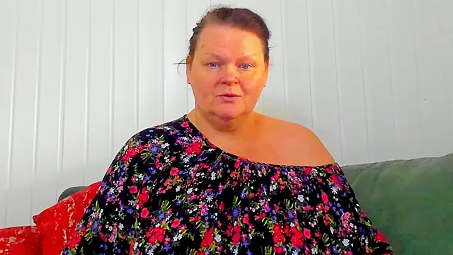 MilanaBiegert online show from February 25, 2026, 10:04 am