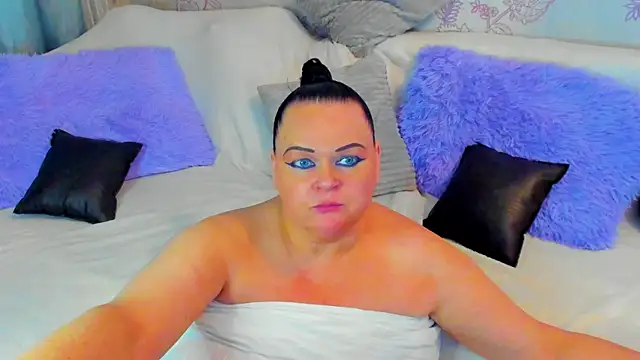 Snapshot of MilanaBiegert chatting on March 9, 2025, 4:55 pm MilanaBiegert online show from March 9, 2025, 4:55 pm