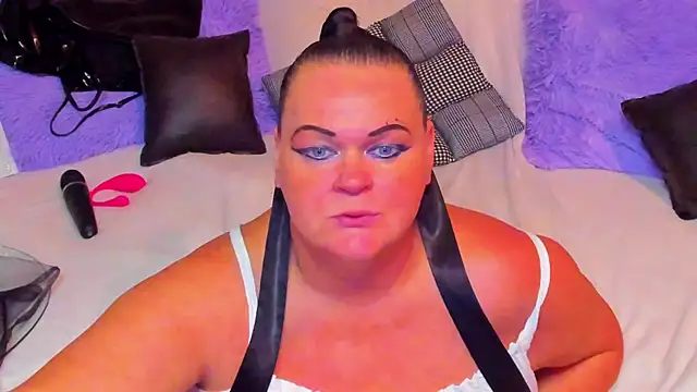 Snapshot of MilanaBiegert chatting on September 23, 2025, 7:10 pm MilanaBiegert online show from September 23, 2025, 7:10 pm