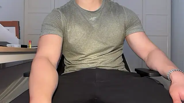 Snapshot of jungcock3210 chatting on November 8, 2025, 10:41 am jungcock3210 online show from November 8, 2025, 10:41 am