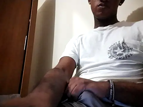 Snapshot of eirdxxx chatting on December 16, 2025, 5:00 am eirdxxx online show from December 16, 2025, 5:00 am