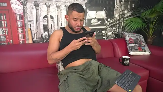 Snapshot of THIAGOXBIG chatting on September 15, 2025, 9:26 pm THIAGOXBIG online show from September 15, 2025, 9:26 pm