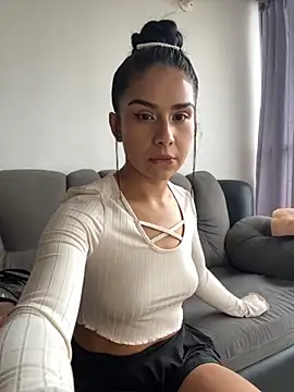 Snapshot of Nikothyna chatting on November 14, 2025, 3:26 pm Nikothyna online show from November 14, 2025, 3:26 pm