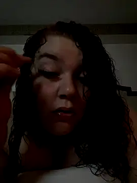 Snapshot of lolabun247 chatting on October 23, 2025, 1:37 am lolabun247 online show from October 23, 2025, 1:37 am