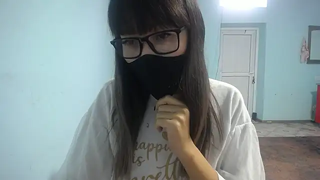 Snapshot of elllaaxx chatting on November 5, 2025, 4:04 am elllaaxx online show from November 5, 2025, 4:04 am