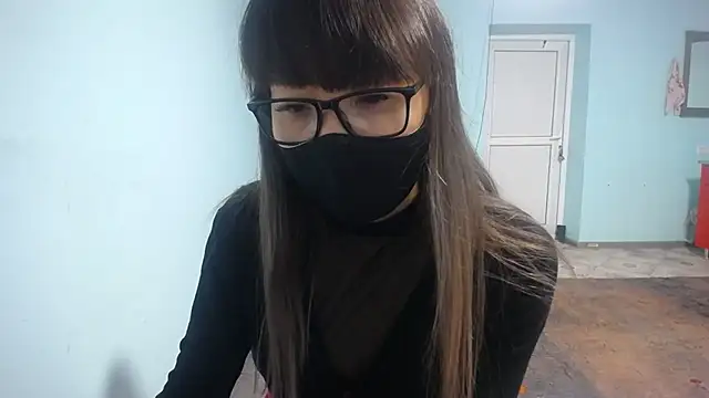 Snapshot of elllaaxx chatting on November 4, 2025, 3:43 am elllaaxx online show from November 4, 2025, 3:43 am