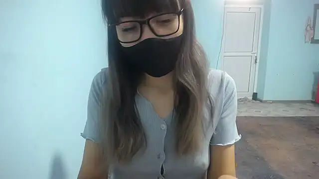 Snapshot of elllaaxx chatting on November 12, 2025, 3:32 am elllaaxx online show from November 12, 2025, 3:32 am