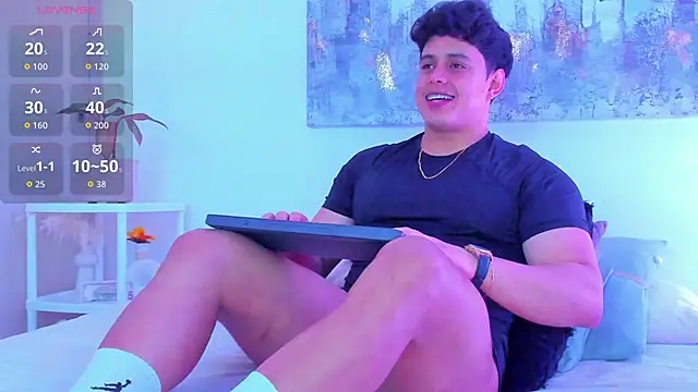 arminjones1 online show from November 19, 2025, 3:06 am