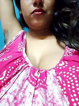 Snapshot of sexyindi_couple chatting on November 2, 2025, 12:32 pm sexyindi couple online show from November 2, 2025, 12:32 pm