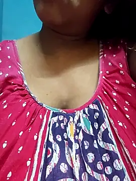 sexyindi couple online show from December 22, 2025, 1:22 pm