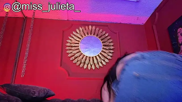 Julieta Russell online show from July 1, 2026, 11:54 am