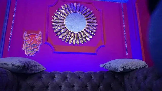 Julieta Russell online show from March 30, 2026, 12:06 pm