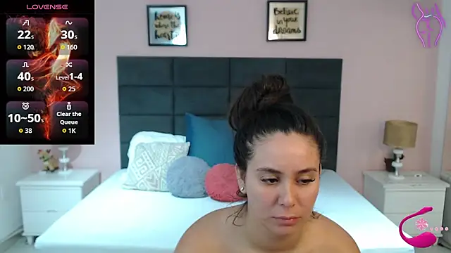 Snapshot of MadisonJenner chatting on September 21, 2025, 1:27 pm MadisonJenner online show from September 21, 2025, 1:27 pm