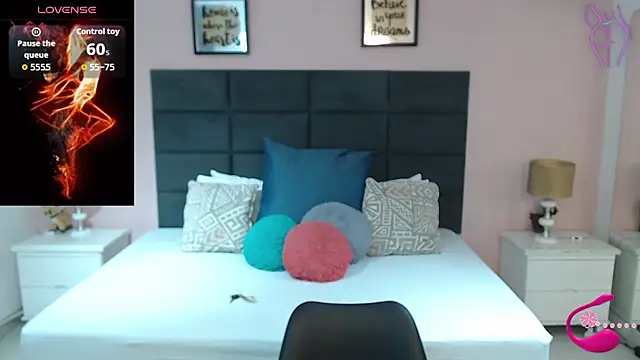 Snapshot of MadisonJenner chatting on September 22, 2025, 11:27 am MadisonJenner online show from September 22, 2025, 11:27 am