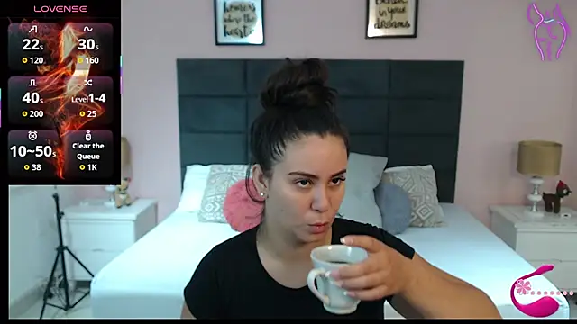 Snapshot of MadisonJenner chatting on September 11, 2025, 9:42 am MadisonJenner online show from September 11, 2025, 9:42 am