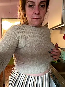 Sunbelxx online show from December 3, 2025, 9:20 am