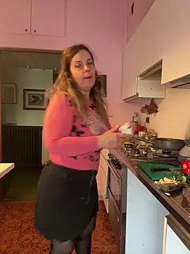 Sunbelxx online show from April 15, 2026, 7:58 am