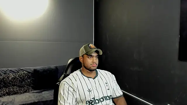 Snapshot of Big_furry_bear13 chatting on November 8, 2025, 12:20 pm Big furry bear13 online show from November 8, 2025, 12:20 pm