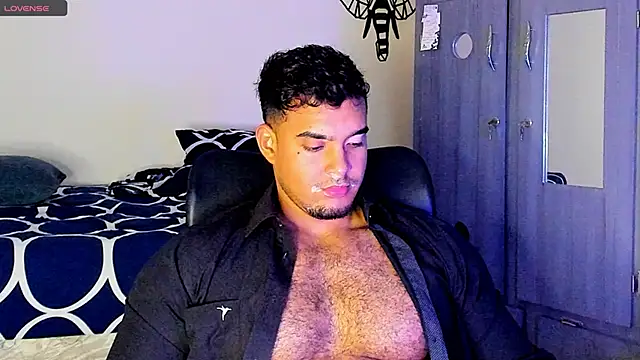 Snapshot of Big_furry_bear13 chatting on February 6, 2025, 7:13 am Big furry bear13 online show from February 6, 2025, 7:13 am