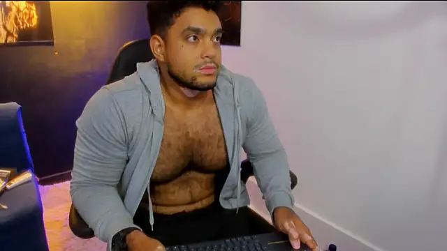 Snapshot of Big_furry_bear13 chatting on November 25, 2025, 5:30 am Big furry bear13 online show from November 25, 2025, 5:30 am