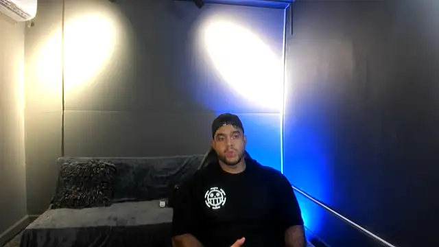 Snapshot of Big_furry_bear13 chatting on December 15, 2025, 5:24 am Big furry bear13 online show from December 15, 2025, 5:24 am