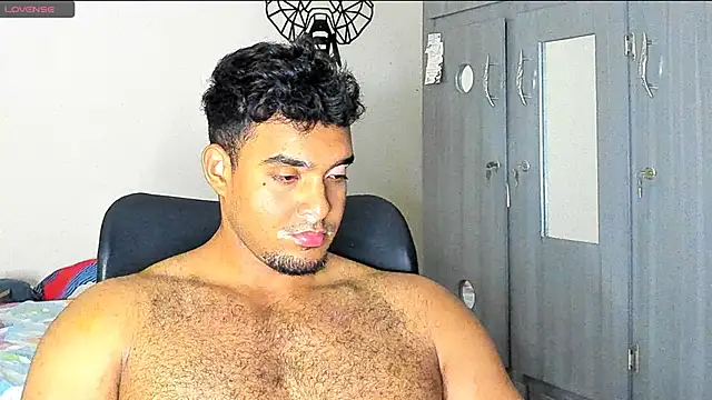 Snapshot of Big_furry_bear13 chatting on January 11, 2025, 4:59 am Big furry bear13 online show from January 11, 2025, 4:59 am