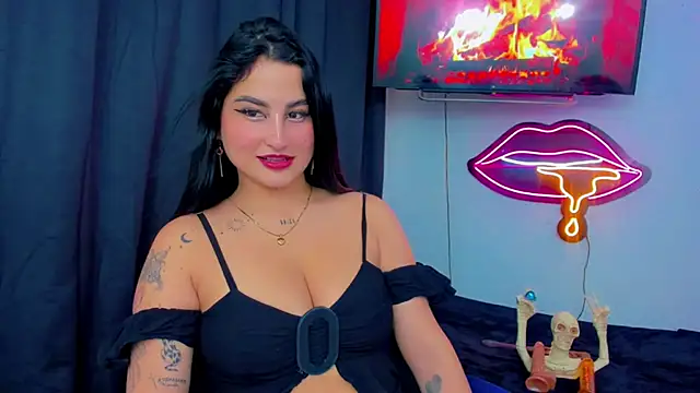 sunshine uwu22 online show from April 13, 2026, 6:34 pm