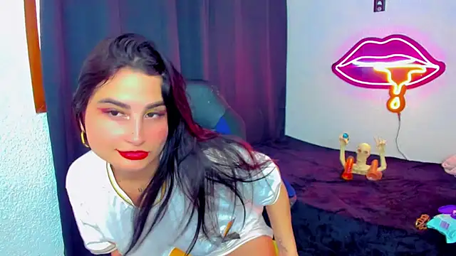 sunshine uwu22 online show from June 23, 2026, 7:01 pm