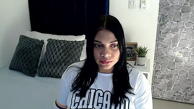 Snapshot of angela_santana_ chatting on November 10, 2025, 6:24 pm angela santana online show from November 10, 2025, 6:24 pm