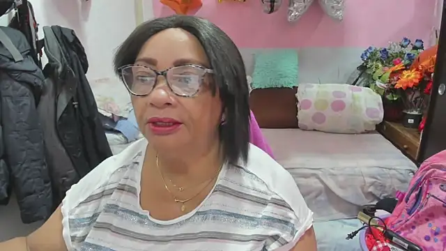 Mrs mommy  online show from May 17, 2026, 3:56 pm