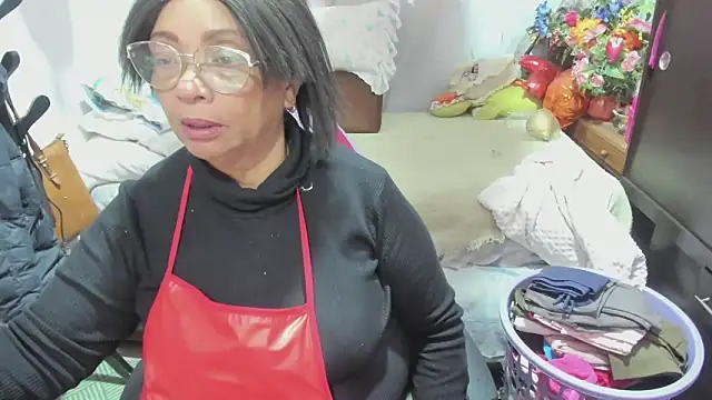 Mrs mommy  online show from May 8, 2026, 7:28 pm