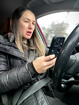 Snapshot of HotXMom chatting on December 3, 2025, 7:08 am HotXMom online show from December 3, 2025, 7:08 am