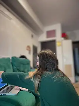 HotXMom online show from February 27, 2026, 8:14 am